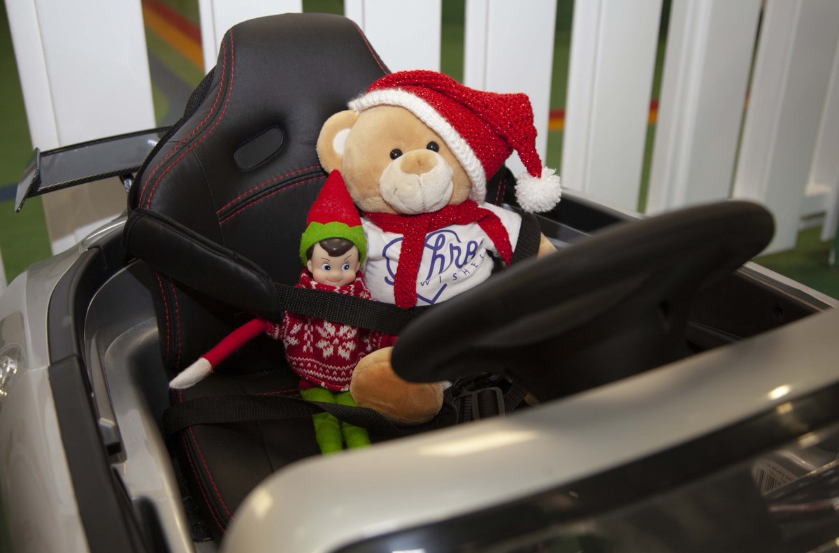 Eddie's arm is now fixed, there was no need for a cast, but they are still playing on Rainbow Ward, don’t be driving too fast🚘

The Ward have several toy cars to help distract children when they are going to theatre. They are also well used around the ward #NationalElfService