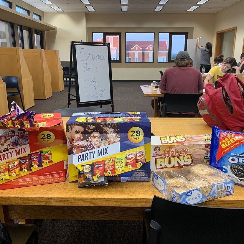 UTKMathCamp's tweet image. #tbthursday To when you all had a study day similar to the one today! Good luck on finals! Stressed about finals? 👉 shorturl.at/emvDN