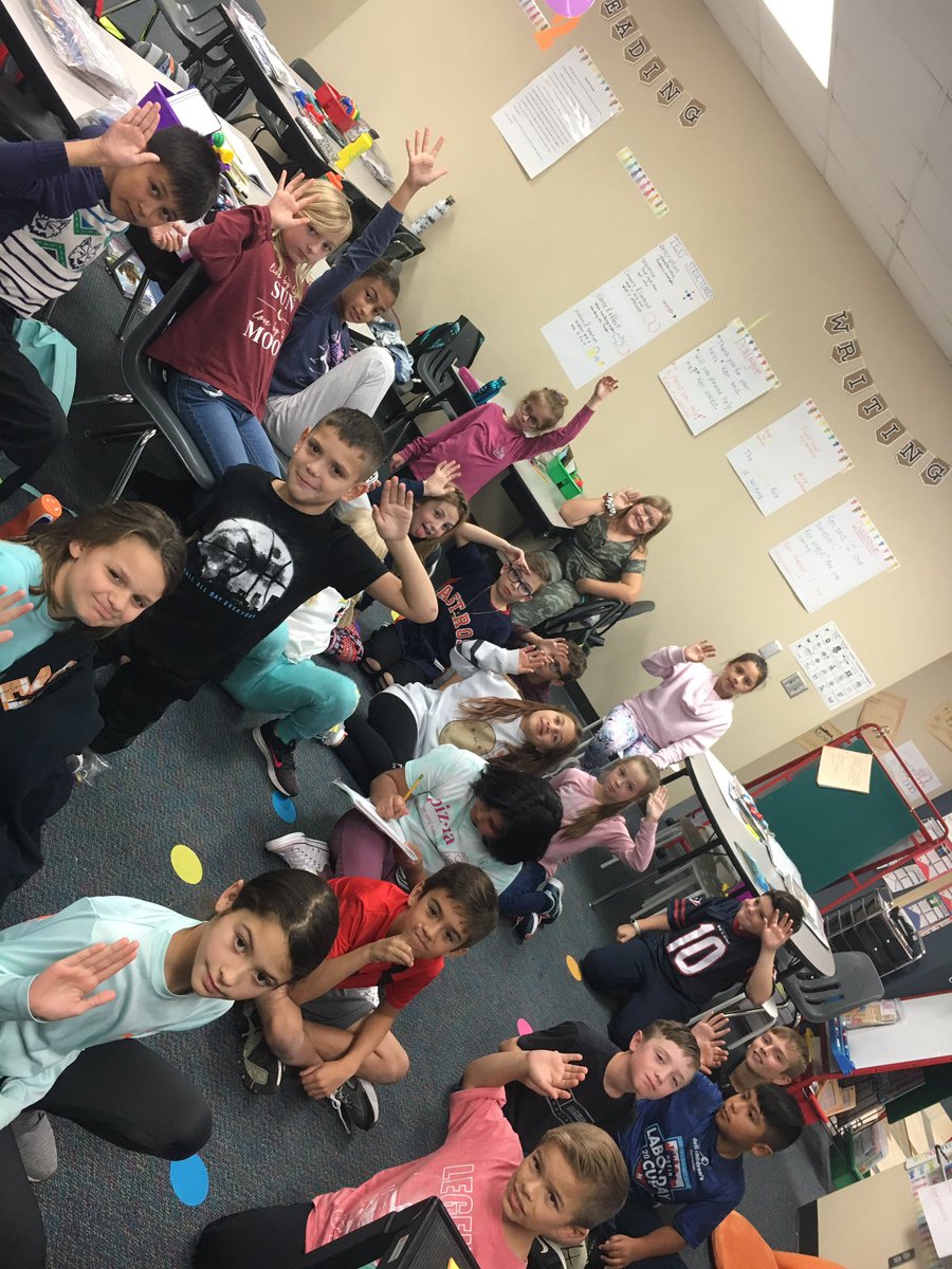 rdespaincfisd's tweet photo. Swenke Elementary students pledging to uphold the No Place for Hate mission. @SwenkeCFISD https://t.co/bWC7qzIyN7