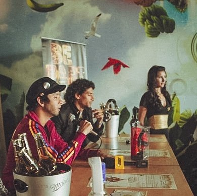 Atendiendo a la prensa.
.
.
.
.
.
.
#Artefactor #ProduccionesCreativas #Eventos #Fotografía #DiseñoGráficoPanama #Audiovisual #Fashion #Entretenimiento #Arte #Publicidad #Mercadeo #SocialMedia #Ilustraciones #ArtefactorInc #Panama #art #MarketingPanama #logos