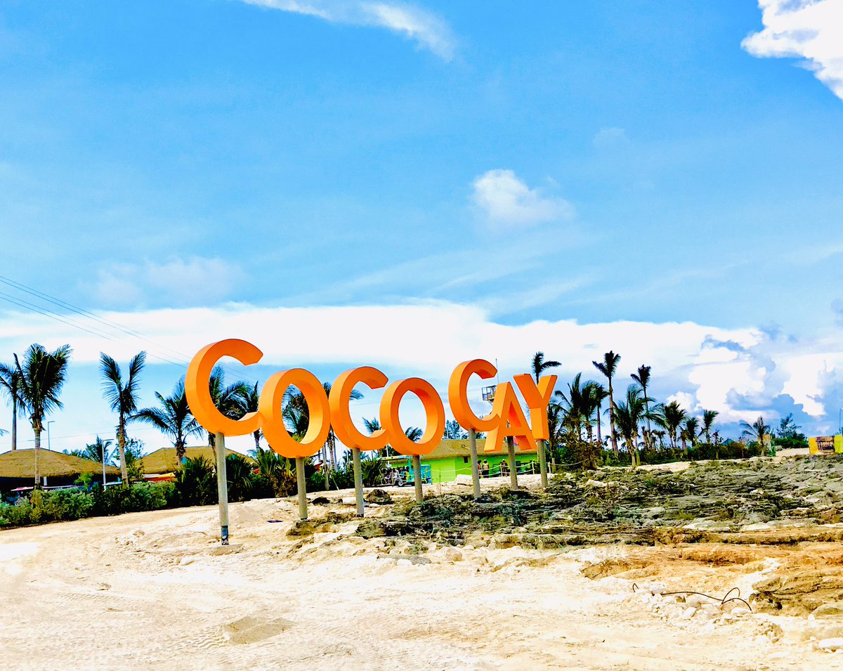 YaidieL's tweet photo. #cococay #Symphonyoftheseas @RoyalCaribbean https://t.co/OP4QGbrUxs