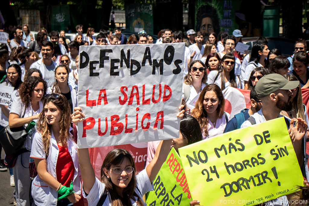 AnccomNoticias's tweet photo. #Salud: luego de jornadas de #Lucha #Movilización y #Paro de #ResidentesYConcurrentesCABA. @YoSoyResidente se presentan en @LegisCABA para asegurarse de que se haga efectiva la anulación de la ley. https://t.co/Rc3IpB31oV https://t.co/TbFVC02TKu
