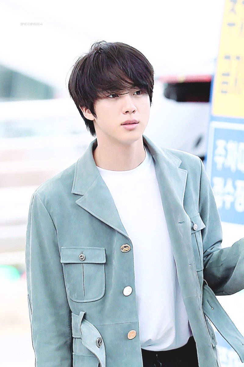 JINDOMI1204's tweet photo. 191203 인천공항 출국 

#JIN #BTS #김석진 #방탄소년단
#방탄소년단진 
@BTS_twt https://t.co/hRhnQVBNnq