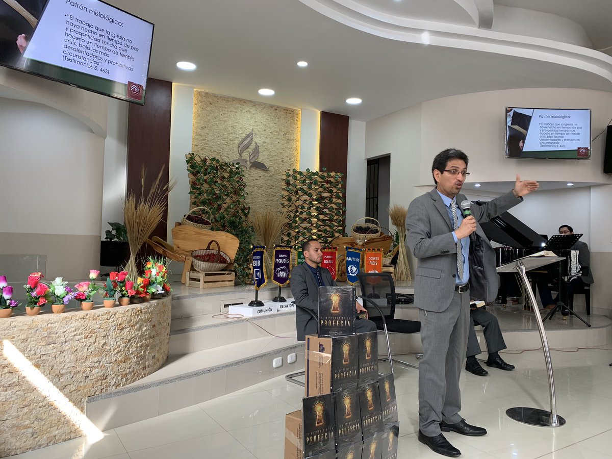 PrJhefersonRive's tweet photo. “El Pastor marca la vida de la iglesia”
@walteralana 

 #ConcilioAPCE2019 https://t.co/jXTU4nSBM3