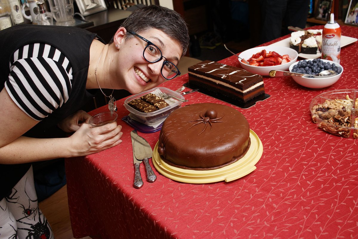 Ibycter's tweet photo. @vexedmuddler @Cataranea Destruction of #SpiderCake https://t.co/zdCQAaZ7bc