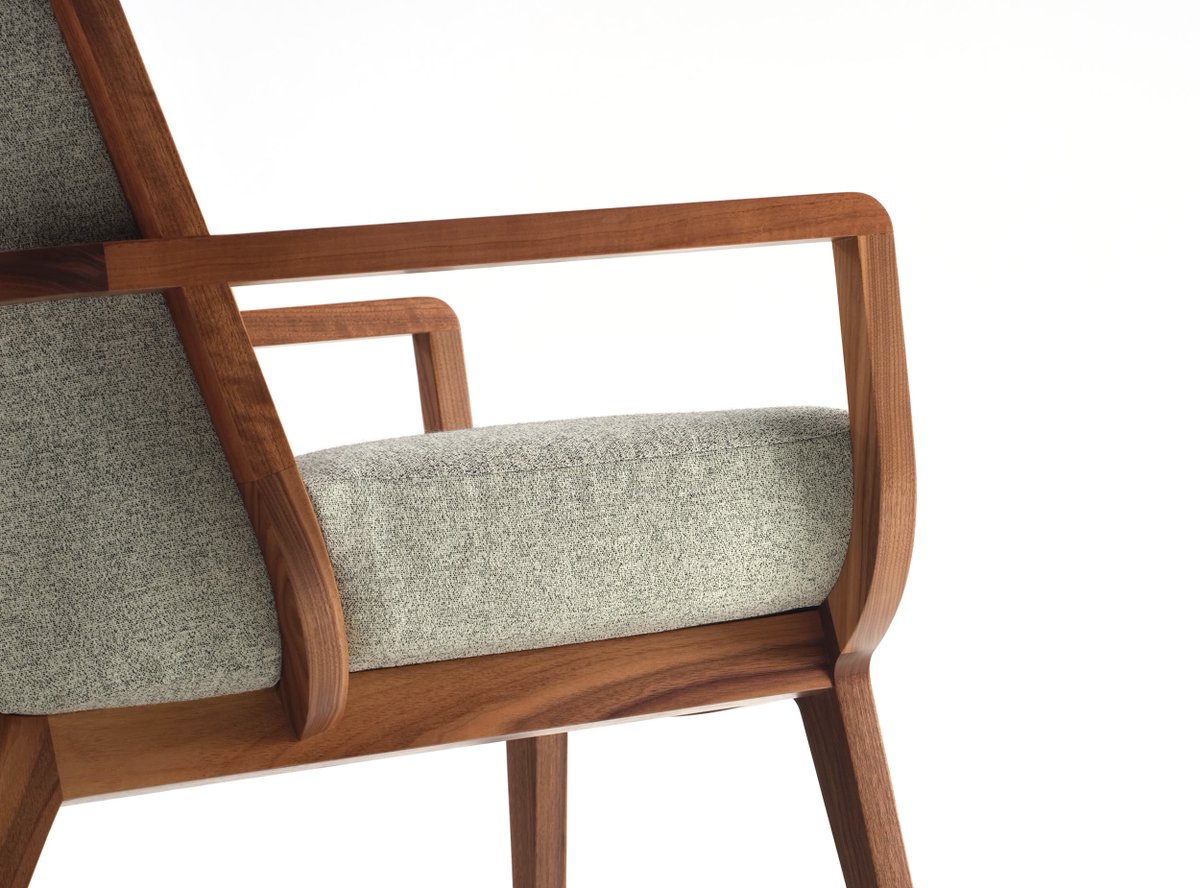 Visit our Clerkenwell showroom, for a closer look at our new Kaya collection featured in @SvenssonUK fabric, launched at @SleepEatEvent. Further information can also be found here > ow.ly/jOVE50xgNRO #Clerkenwell #madeinbritain #furniture #design