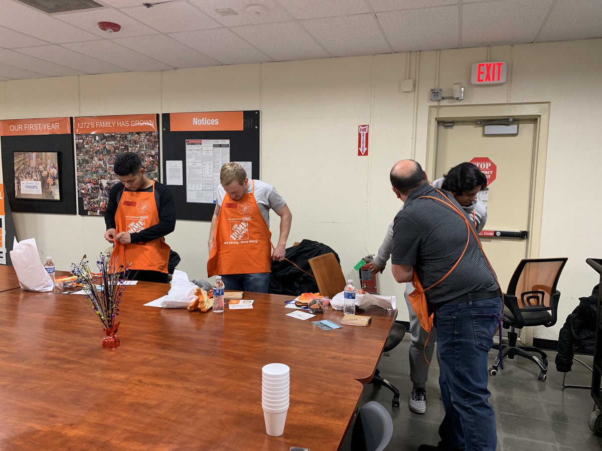 SusanCortese's tweet photo. D36 LI NY SM Chris shares what the “VALUES” we wear “CLOSE TO OUR HEARTS” mean with new Associates Erick, Luke & Kevin. Welcome to our family! @HuntingtonHD @McMullenCJ @JahnJoyce @LemmaTony @PeterDeStasio @DonnaMarron5 3 new members of #ISupportTHF @sherryyaskin @ShannonSGerber https://t.co/WjLBauWo3u