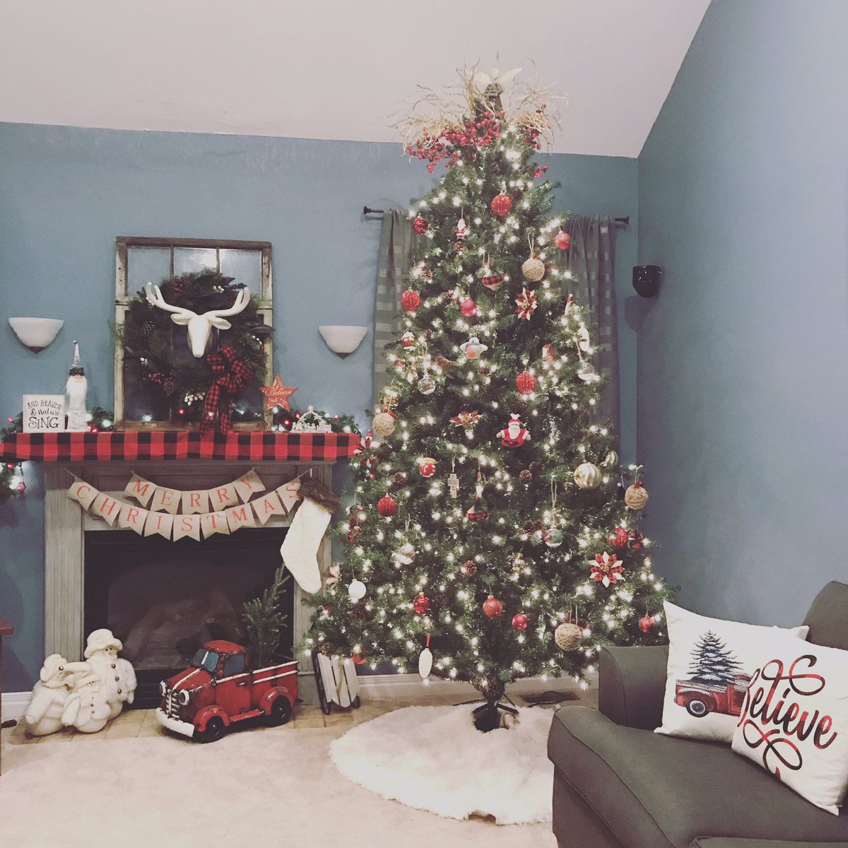 Wauseonprom's tweet photo. Need some gifts for under your tree? The Junior Class is hosting a craft show at the Wauseon Primary School Saturday, December 7th from 10am to 4pm. So many great ideas for that special someone! https://t.co/8cvWUGLL6X