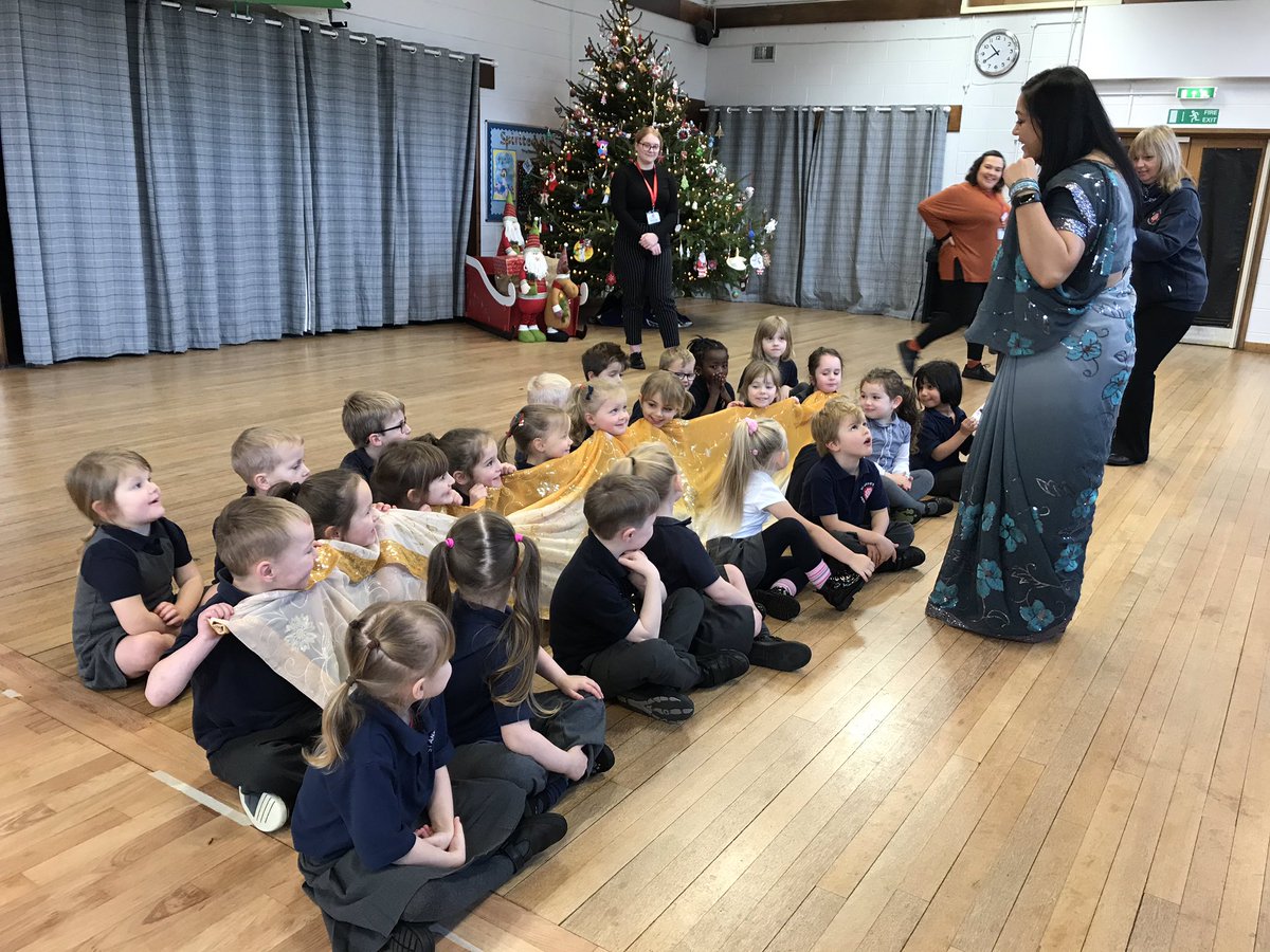 STAClassBirch's tweet image. YR had a fab morning learning about Indian and Hindu customs &amp;amp; traditions with our very special visitor, Sunita. All the children got to dress up and learn some Indian dances, and we all learnt about the story of Rama &amp;amp; Sita. We had so much fun! #TheIndianExperience #teamstannes