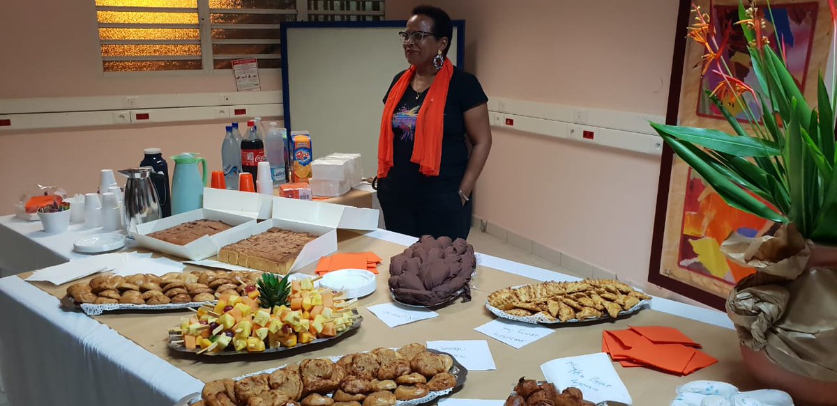 Le Lycée Lumina Sophie a eu l'honneur de recevoir Mme Angela Davis qui rencontre les acteurs et actrices du monde associatif martiniquais le jeudi 5 décembre 2019. Un moment riche en enseignement et en encouragements pour tous ceux et toutes celles qui s'investissent.