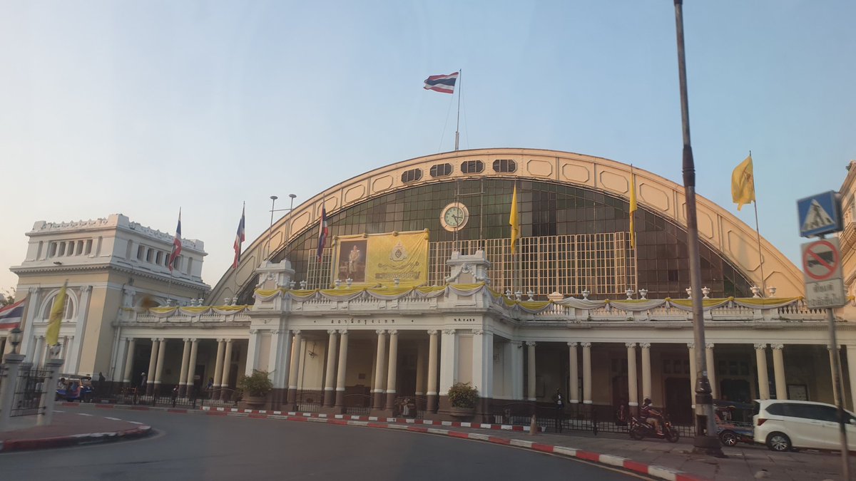 Fuji_ice's tweet photo. ก่อนเดินทาง..แวะเที่ยวหัวลำโพงก็สวยนะ #เยือนกรุงเก่า #ฮ่องกงทริป https://t.co/mZ8jmGzCn8