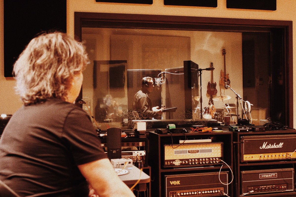 EvermoreSound's tweet image. The very talented Kevin Venardos with Venardos Circus was in our studio recently.