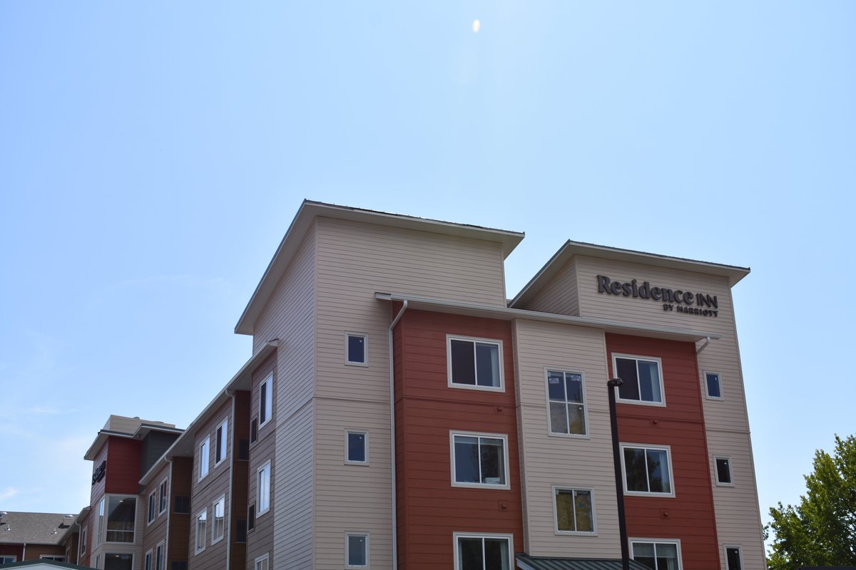 MeetInVanUSA's tweet photo. Congrats to @RIVancouverWA for opening today! Book now from our website: https://t.co/Xa1G6KDAEd 

#MeetInVancouverUSA https://t.co/F0uFHXF7EP