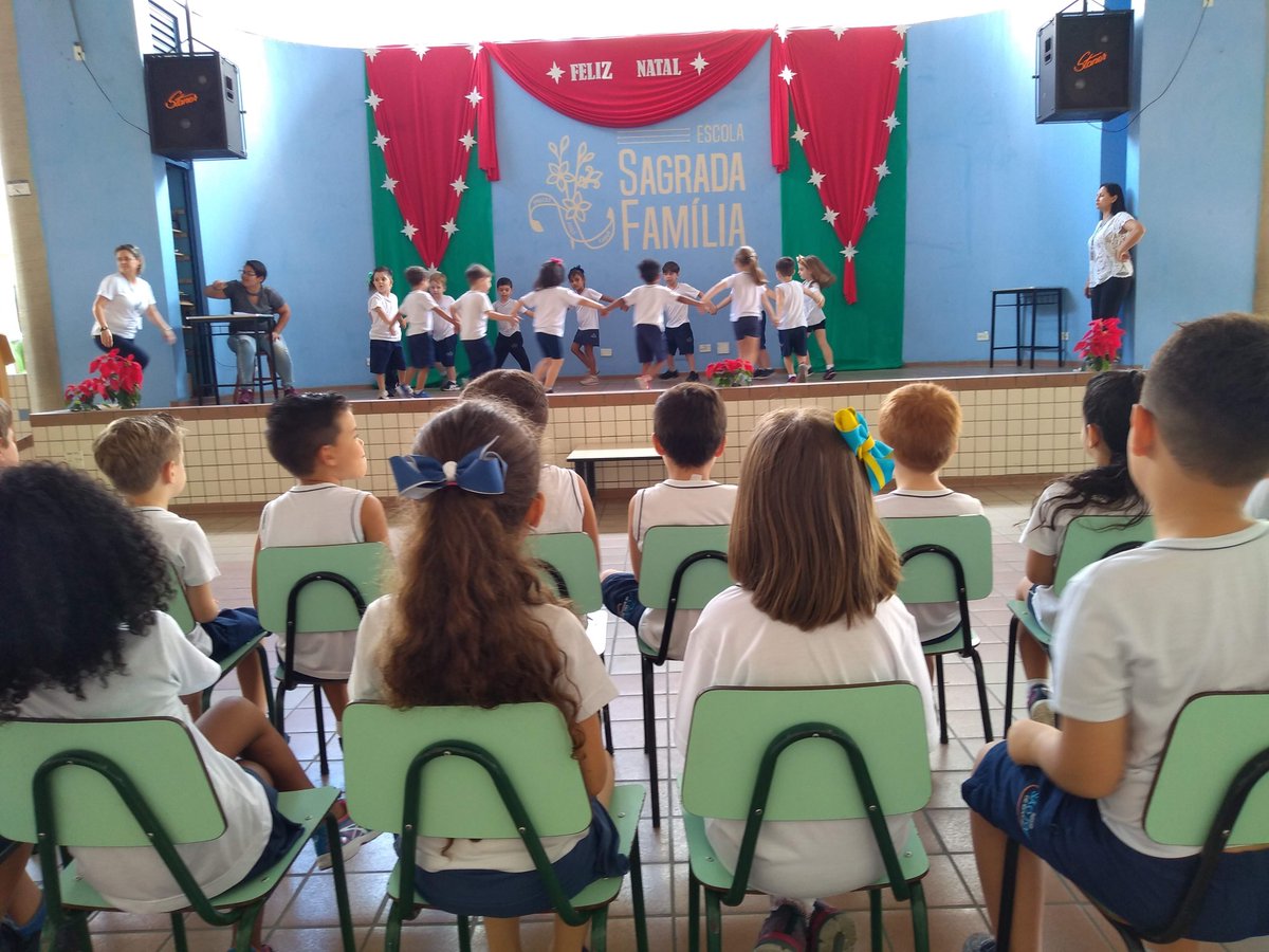 ocoleginho's tweet image. Confira os ensaios para a Festa de Encerramento 2019, com os educandos da Educação Infantil, está ficando muito lindo! Garanta já seu ingresso com o financeiro da Escola. #FestaDeEncerramento #ESF