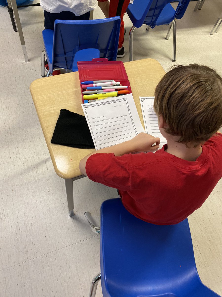 MissBurns14's tweet photo. Today we got a special delivery all the way from New Brunswick!! Our grade 3’s are working hard on writing letters back to their pen pals in grade 4 from Fredricton! 📝 @htubman2015 https://t.co/Si8pFvWh8t
