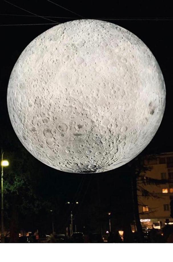inf2180's tweet photo. Luna piena a #Belluno https://t.co/T11ZdFQTBK