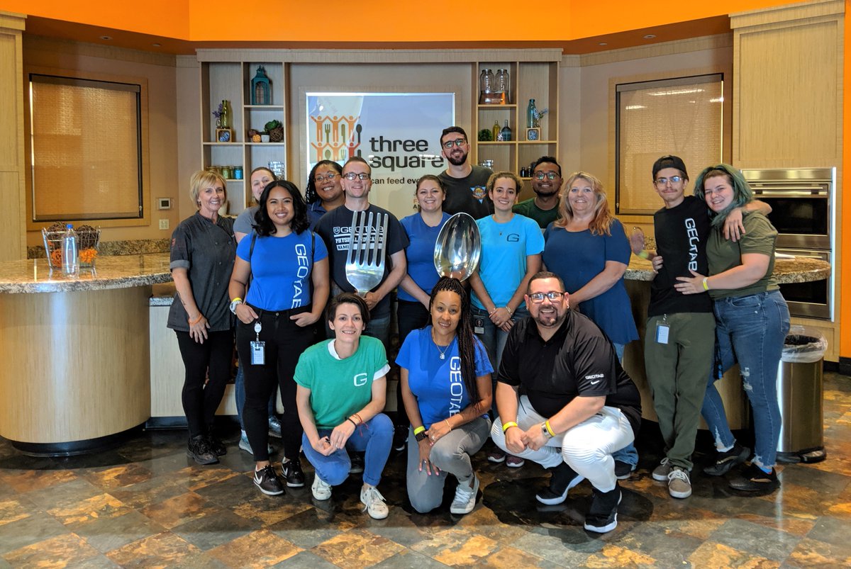 InsideGeotab's tweet photo. Happy International Volunteer Day! Our #Geotabbers value helping in their communities. This past year, they have volunteered for organizations like food banks, children's hospitals, educational programs and veteran rehabilitation. #IVD2019 #Geotabcares #365DaysofGeotab https://t.co/e5AI7co4Uz