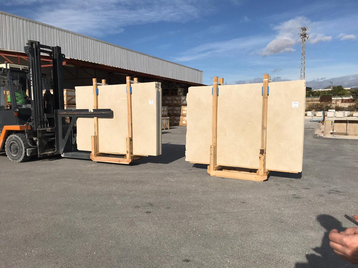 rocamarmor's tweet photo. Crema Marfil Stock
Slab 3cm
Polished 

#cremamarfil #marble #naturalstone #construction #urbanization #flooring @Marmo_mac @Coverings @Salon_Rocalia @MosBuild @stoneshowlondon https://t.co/Nd2pdQsDcy