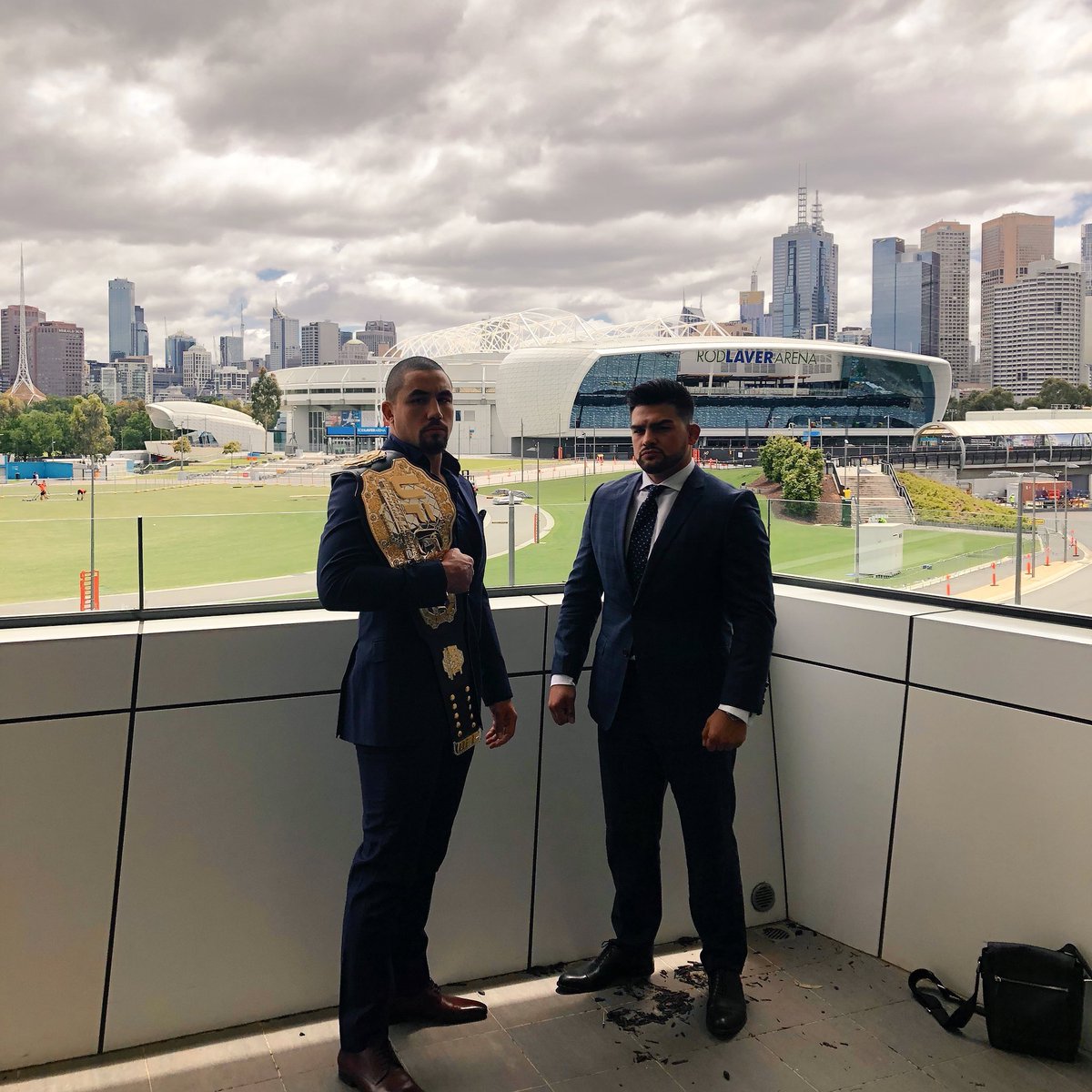 KelvinGastelum's tweet image. 12 week camp: ✅
10lb weight cut: ✅
Weigh ins: 184lbs ✅
Fight day: No Show ❌ (Bubblegut problems)
Can an Aussie pick his chin up off the floor and bring it to London?🤔🇬🇧
#Letsfinishwhatwestarted