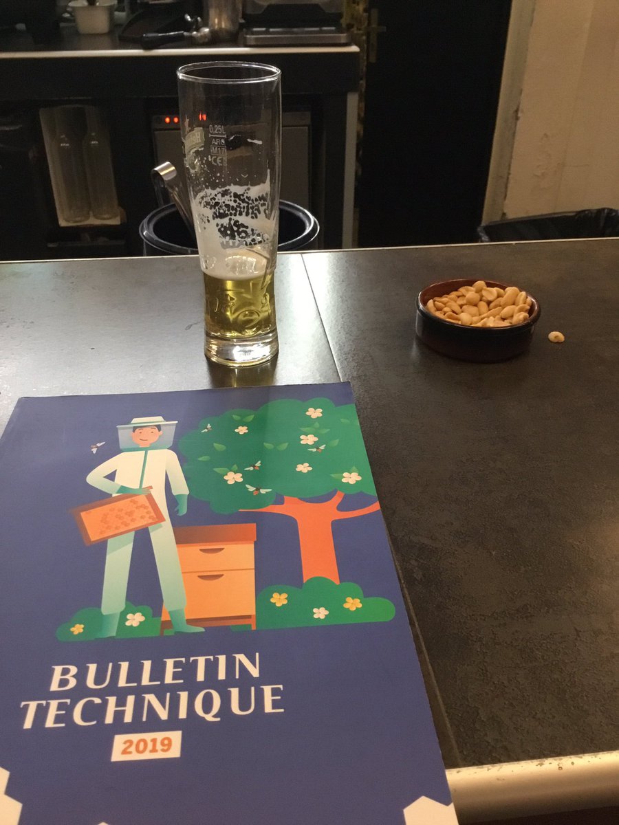 CindyAdolphe's tweet image. L’art de se détendre : le moment a-picole 😂. Sinon, demain, c’est à Avignon que cela se passe 😉 #Simapi #apiculture