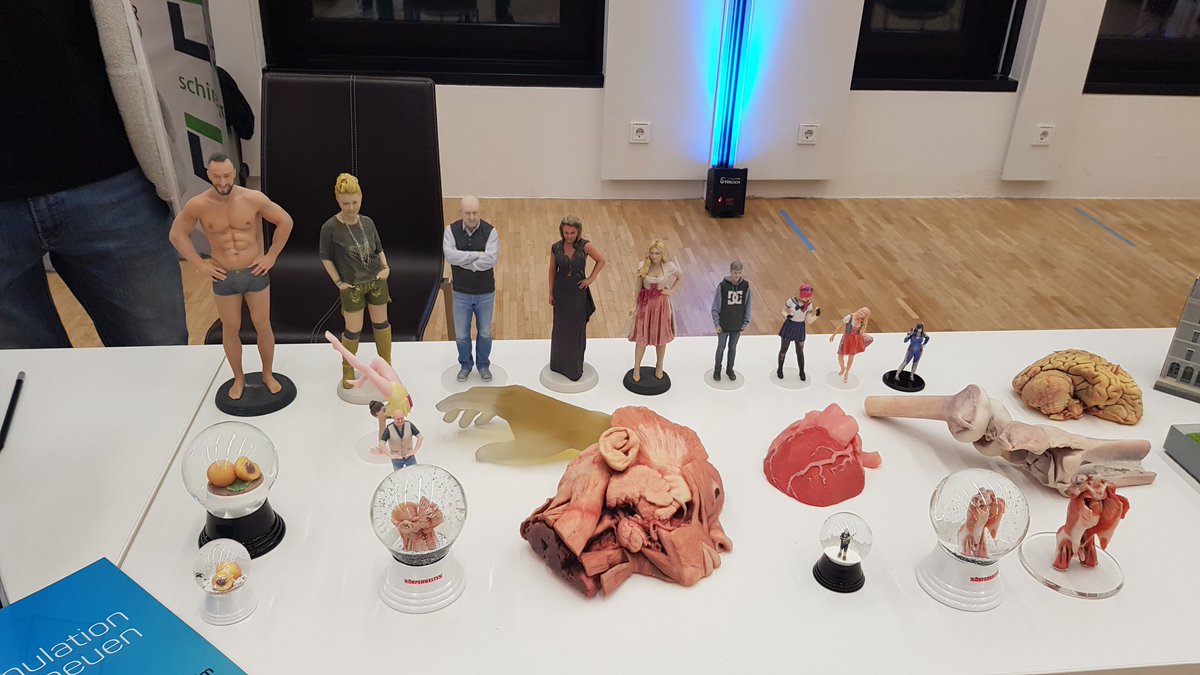 Research or an excuse for some crazy playtime ... sometimes both 🤩🎮 #vrkrems #vr #3dprint