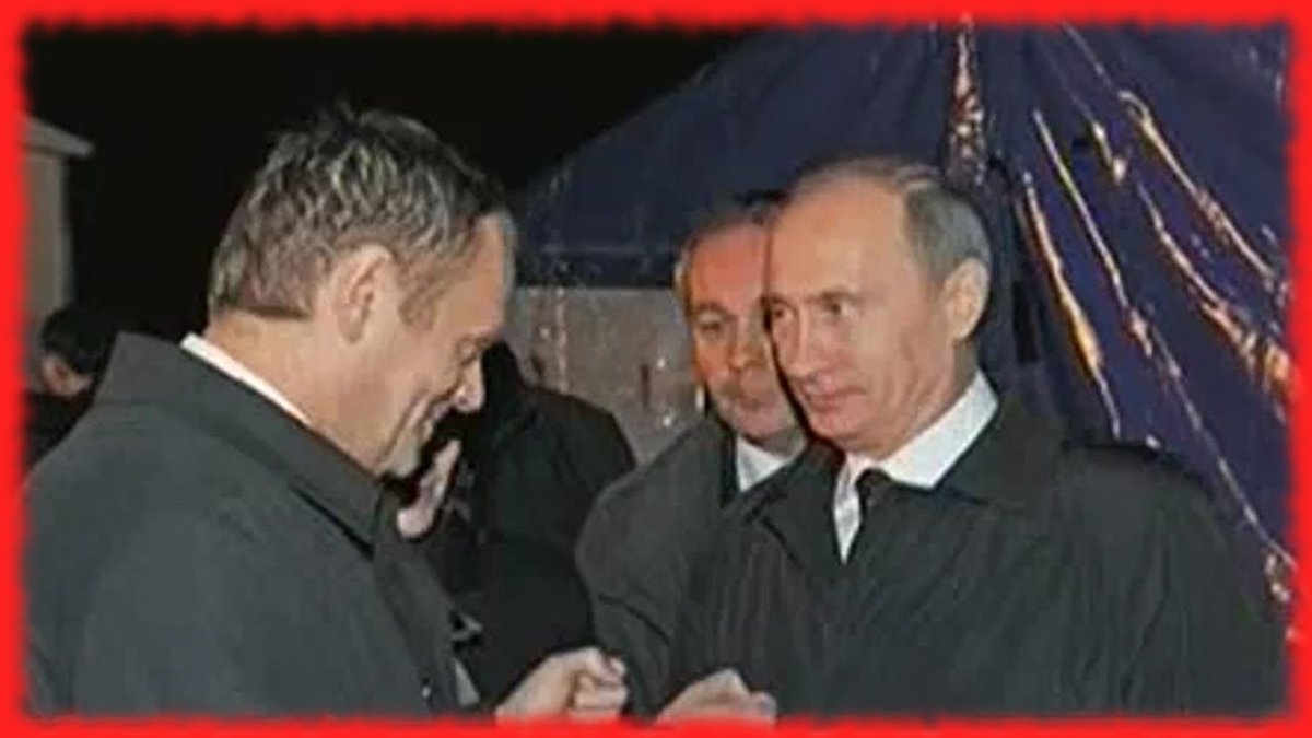 Lary13269639's tweet photo. @donaldtuskEPP POlityka Tuska - Amerykanom **** w plecy, a przytulić Ruska ;) https://t.co/kI1StwUgbO