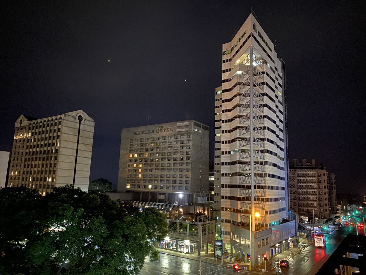 larry_moyo's tweet image. 21:15hrs in Harare CBD