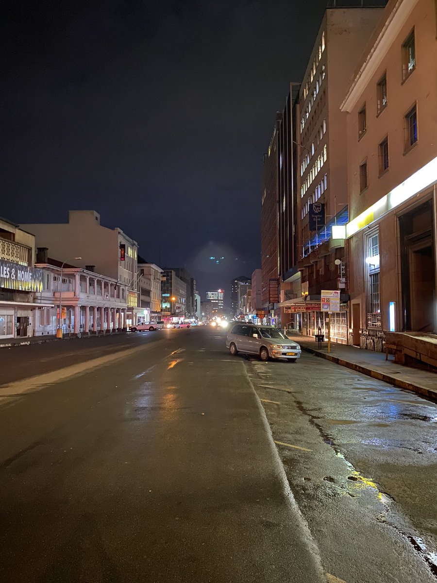 larry_moyo's tweet image. 21:15hrs in Harare CBD