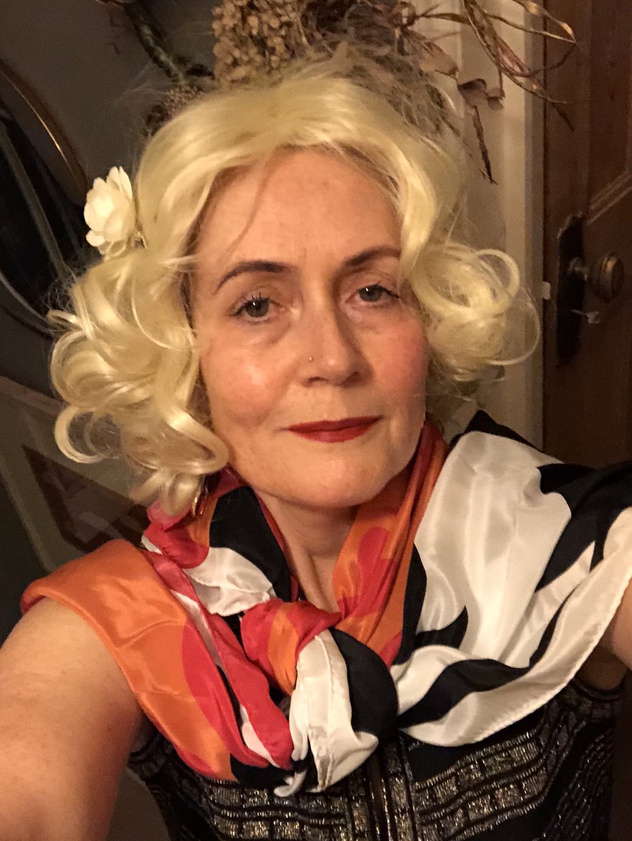 SeymourRoots's tweet photo. Hola ⁦@GayELVIS1⁩ we’re coming to see you hunk of mincing love you 🕺🏻🕺🏻💃🏻💃🏻❣️❣️#Elberace #gayelvis #nataliebcoleman #youngbritishdesigners https://t.co/zNeCsFwXHQ