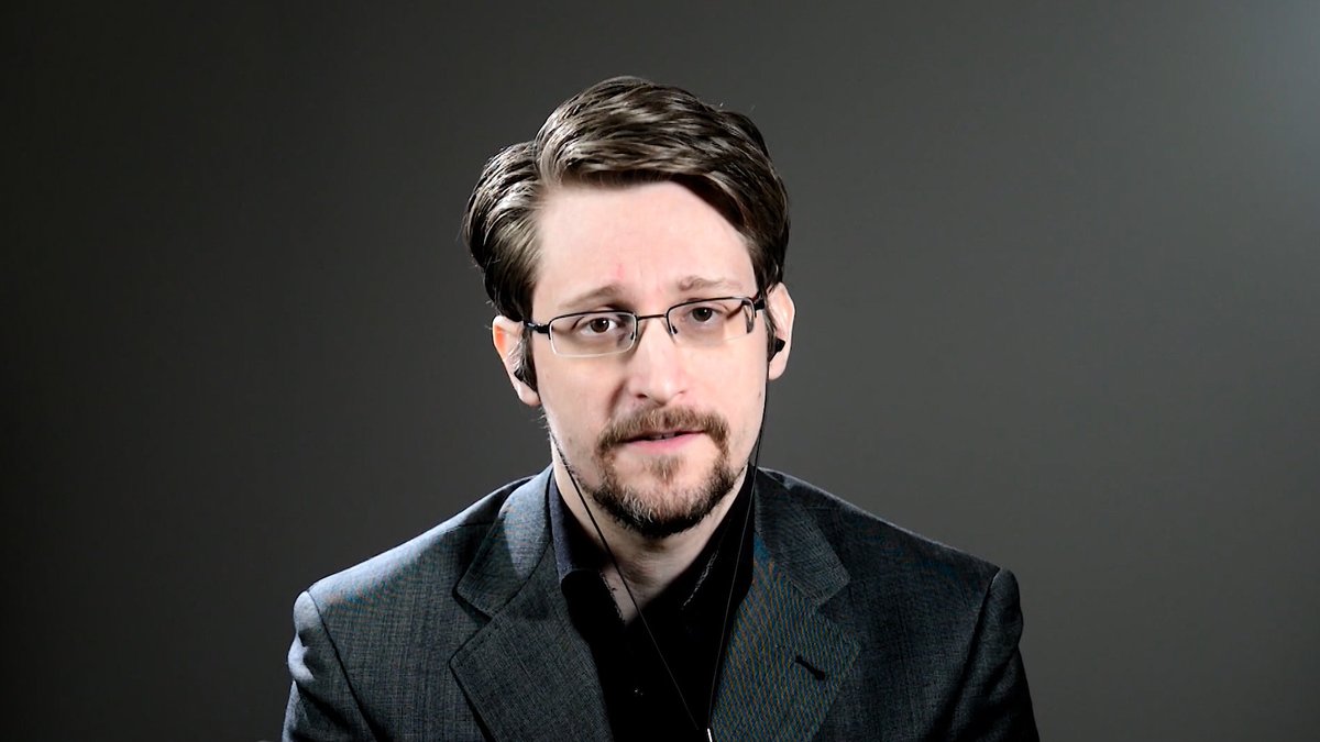 Эдвард сноуден. Эдвард сноуден 2021 в россии. Эдвард сноуден. Сноуден 2021. Эдвард сноуден фото.