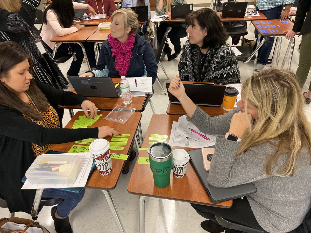 KevinThomasOCPS's tweet image. Elementary science coaches starting the day discussing successes at their school and how they are using the science resources. #OCPSscienceK5 @DaveGorham_OCPS @OCPSnews