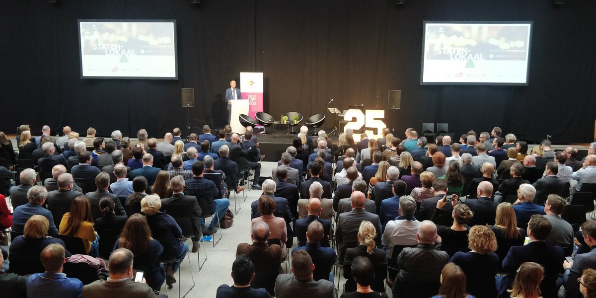 Welkom minister <a href="/BartSomers/">Bart Somers</a> op onze #StatenLokaal #25jaarvvsg
