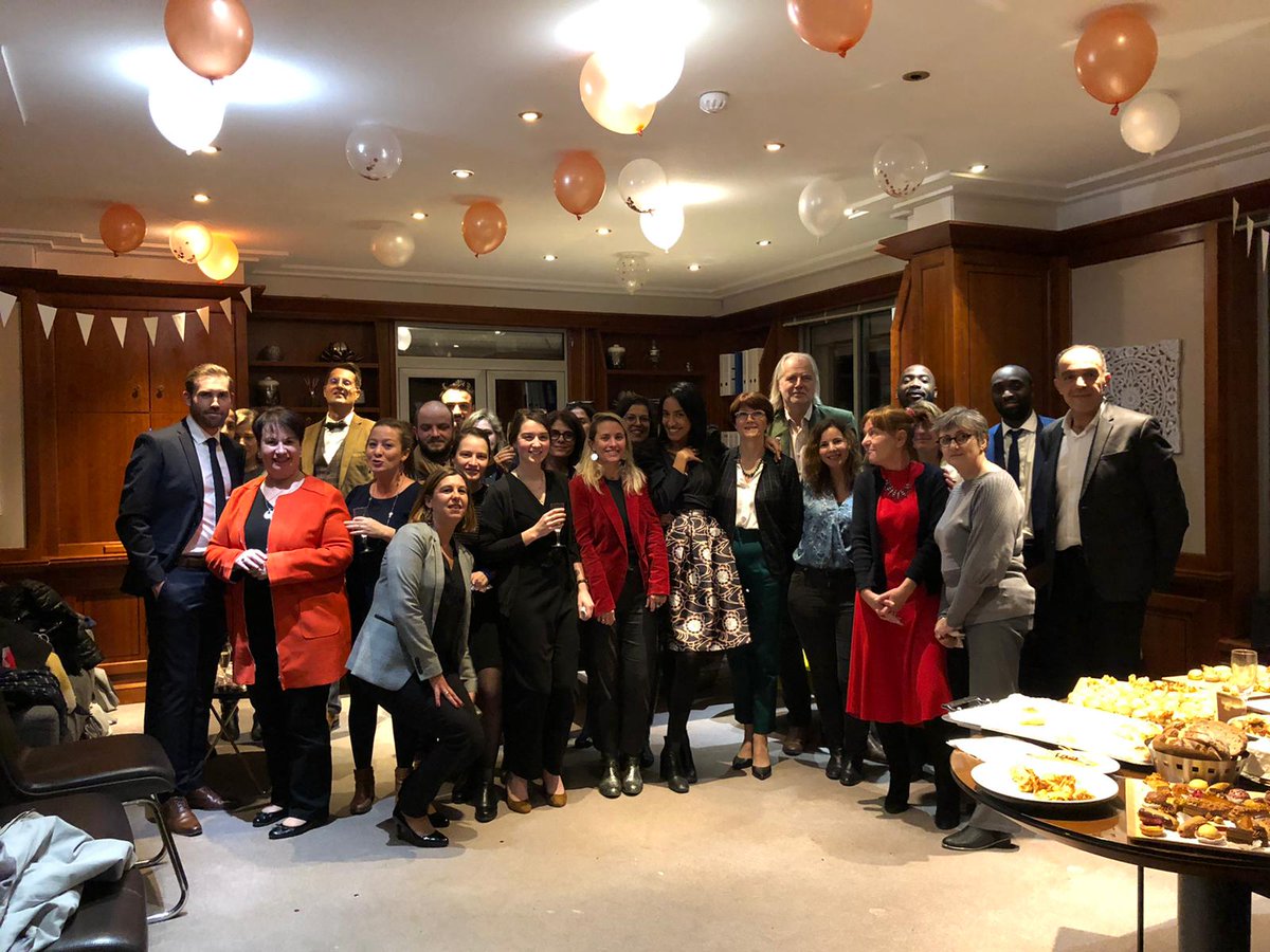 Une page se tourne, une nouvelle s'ouvre... Beaucoup de reconnaissance et d'émotion après ces 8 belles années chez @Groupe_DomusVi 👴🏻👵🏼🤗👌🏽#amazingexperience #newchallenge