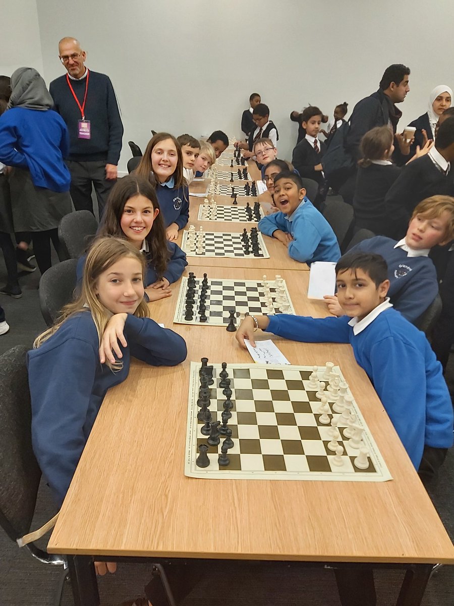 glenfromep's tweet photo. Woohoo one of our year 6s won a bronze medal! We really enjoyed the tournament at the #LondonChessClassic! #ChessInSchools #SchoolsChess #CSC #Pine #Juniper https://t.co/UXBhL9yCEl