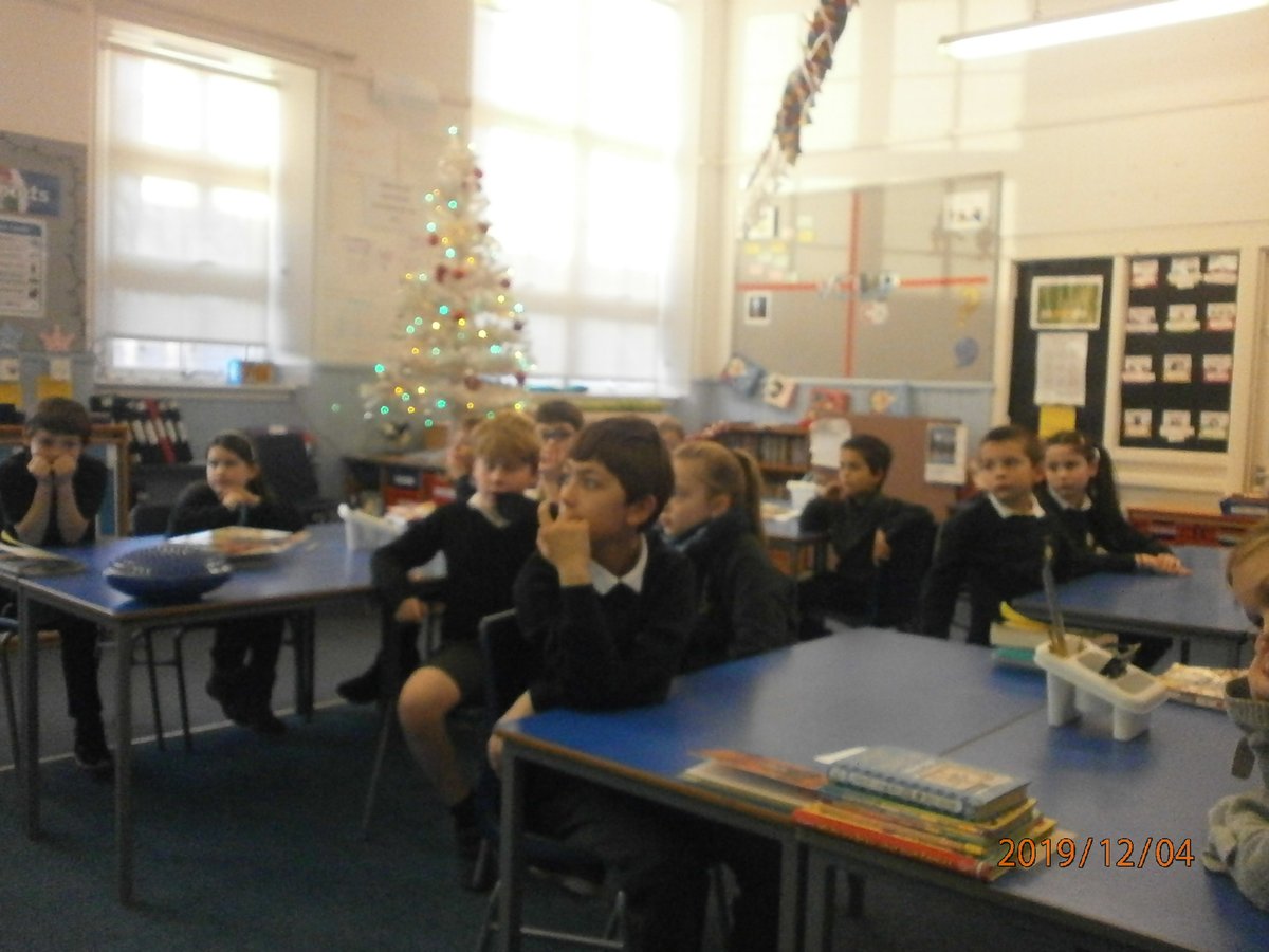 aberladyschool's tweet photo. We had a very interesting talk yesterday from Catherine Brookes, Teacher of the Deaf, informing us about how we hear and what might influence our ability to hear. Thank you very much Catherine, P4 thoroughly enjoyed your talk. #aps4 https://t.co/xlRCpOFZd3