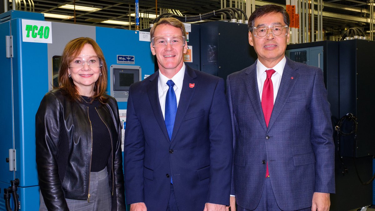 Glad to be w/<a href="/GM/">General Motors</a> CEO <a href="/mtbarra/">Mary Barra</a> &amp; LG Chem CEO H.C. Shin for the announcement of 1,100 new jobs in Ohio. LG Chem is among the top 5 lithium-ion battery producers in the world. Having them come to Ohio shows how significant our state's role will be in the future of the auto industry.