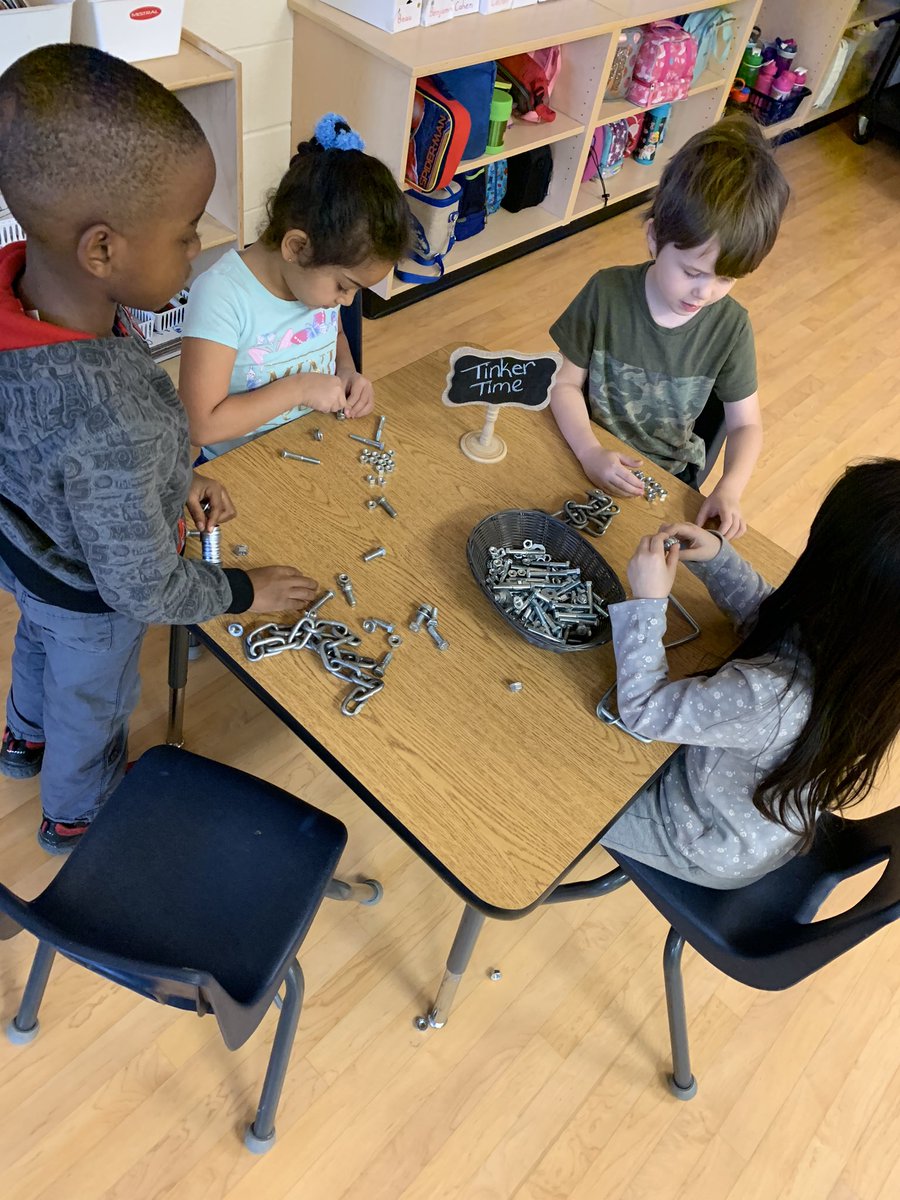 kindiegators's tweet photo. We’re tinkering today! Exploring ways to use nuts, bolts, washers and chain links. #finemotorskills #realmaterials #looseparts #ticker #problemsolving #innovation #STEM https://t.co/LKcUguCR8o