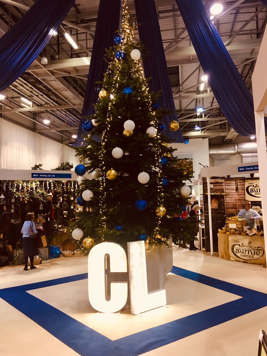 GHRHarrogate's tweet photo. It’s sounding a lot like @StrayChristmas inside @HgtConventions for @CLFairs - on until Sunday. Book tickets here: https://t.co/abopm83yWQ #CLXmasfair #StepInsideCL #ProperLocalRadio https://t.co/N24M15ZYsr