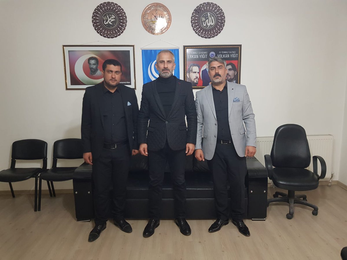 hakanyigitak's tweet photo. Ak Ocaklar Derneği #Gaziantep #Şehitkamil ilçe temsilcimiz olarak Sayın #MustafaDurusoy bey görevlendirilmiştir.
Hayırlı olsun #ŞehitkamilAkocaklar #AkOcaklar #Türkiye #15Temmuz 
#HakanYiğit 
https://t.co/QjhclUnp7B
#5AralıkDünyaKadınHaklarıGünü https://t.co/FiDYUlp8qP