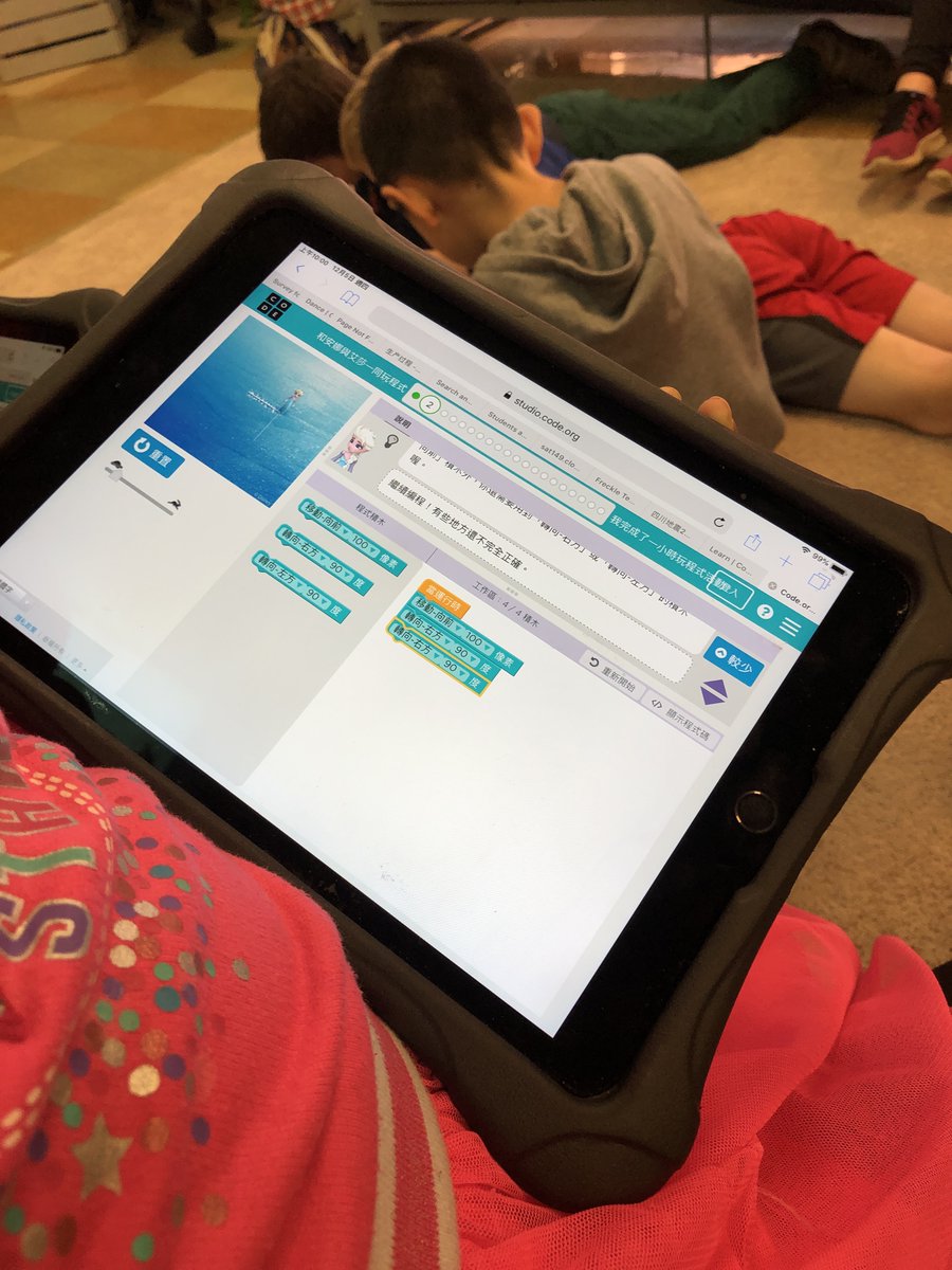 MrsPavlasek's tweet image. Thank you Jack & Joey from @ua_highschool for helping our class code! #HourOfCode @greensview_elem #morningmakers