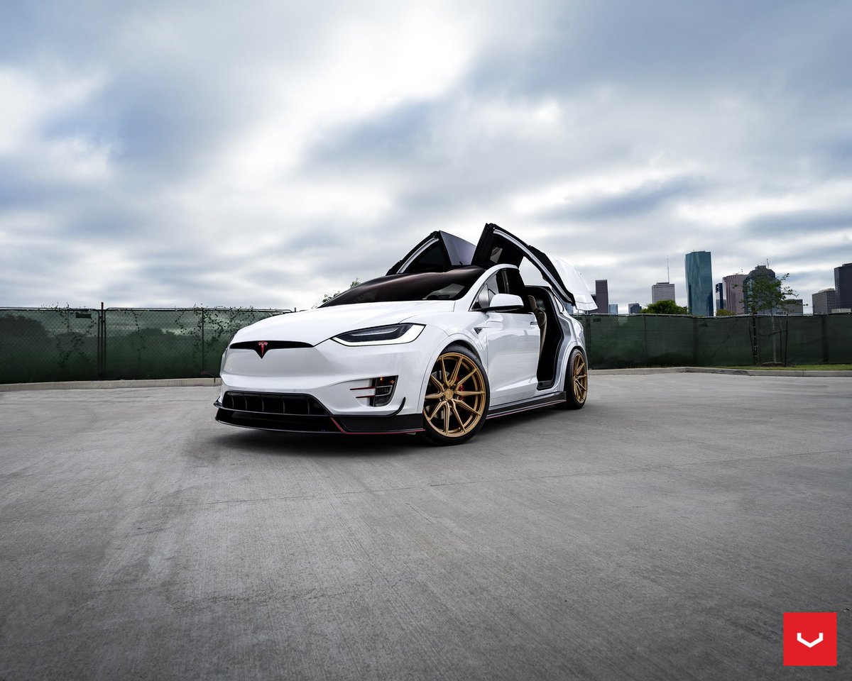 vossenwheels's tweet image. Tesla Model X sitting proper on HF-3’s