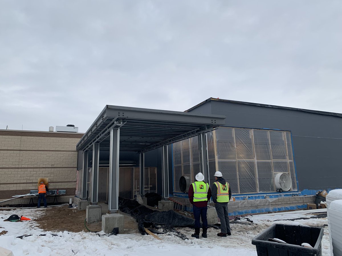 JCarr_KA's tweet photo. It’s a beautiful day to be pouring concrete in Hudson, WI. This is phase 1 of 2 for the Hudson Hospital Emergency Department! #krausanderson #KABuilds #HudsonHospital https://t.co/iUsR21NiDr
