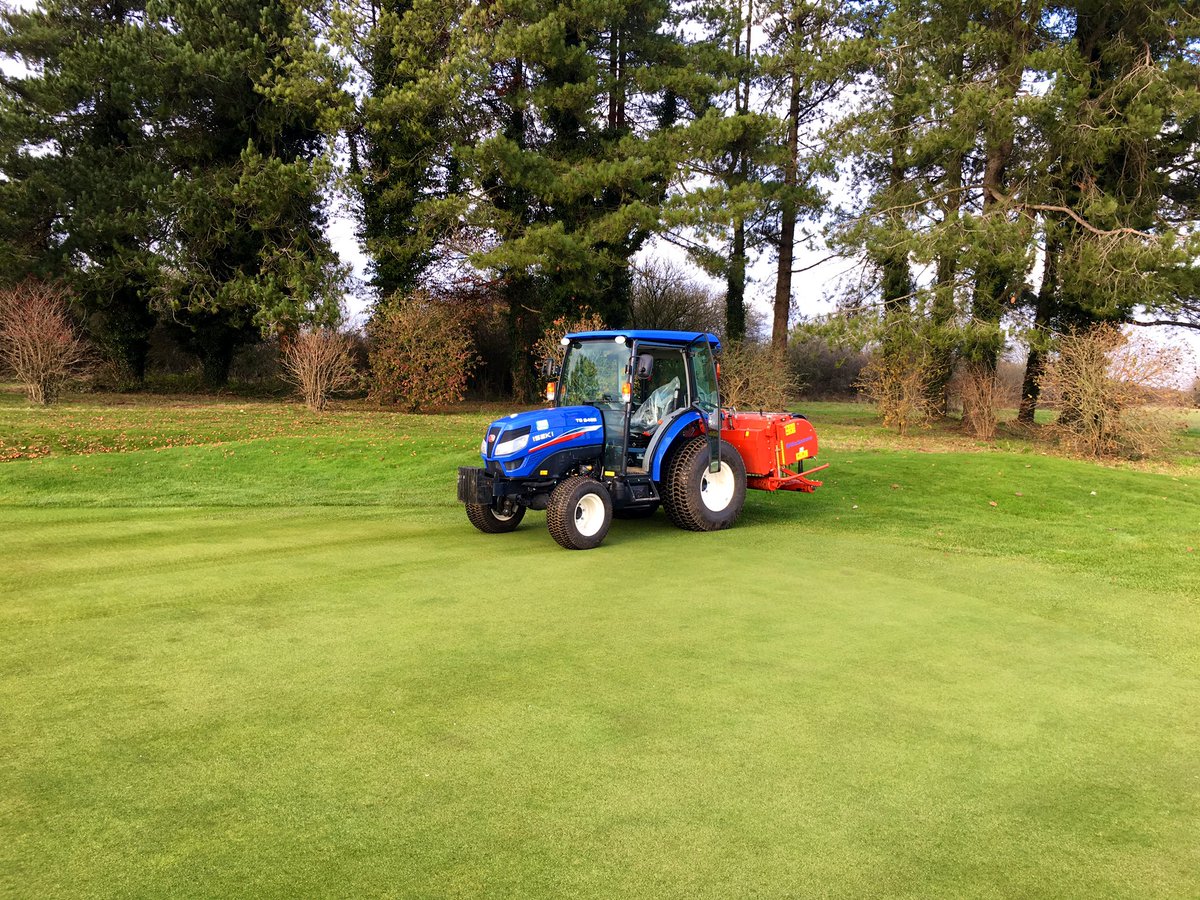 tomofreemo's tweet photo. Fallen in love with this combination this week @iseki_uk @WiedenmannUK @grass_thwhite 😍 dear Santa (finance director) I’ve been a good boy this year #downlandgolf #downland #golf @HighPostGolf https://t.co/FsoG1UoUQI