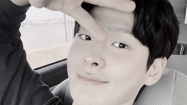 httpandraa's tweet photo. First Sulli,then Goo Hara and now Cha In Ha? what the hell is going on?
Rest in peace angels💔
my heart is literally in pieces dude..
#RIPChaInHa #ripsulli #RipGooHara #chainha #sulli #goohara https://t.co/bLE2QzrEUr