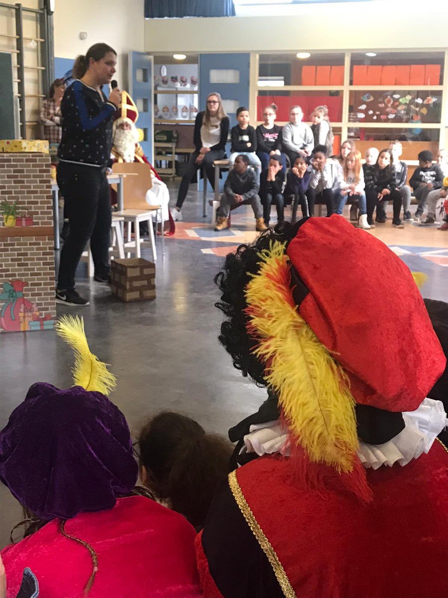 Deze dag afgesloten met het grote Sint spel voor groep 5 t/m 8. Sportiviteit, behendigheid, tactiek en kennis komen samen. Was een succes! Dag Sinterklaasje. 👋🏻