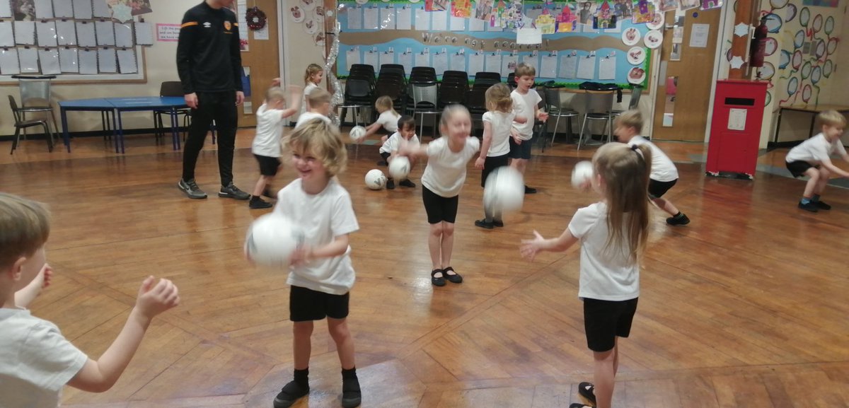 scps_foundation's tweet photo. We had fun in our PE session with @tigerstrust this afternoon. #fs2h #springcottagesports https://t.co/W4C0VD0iHC