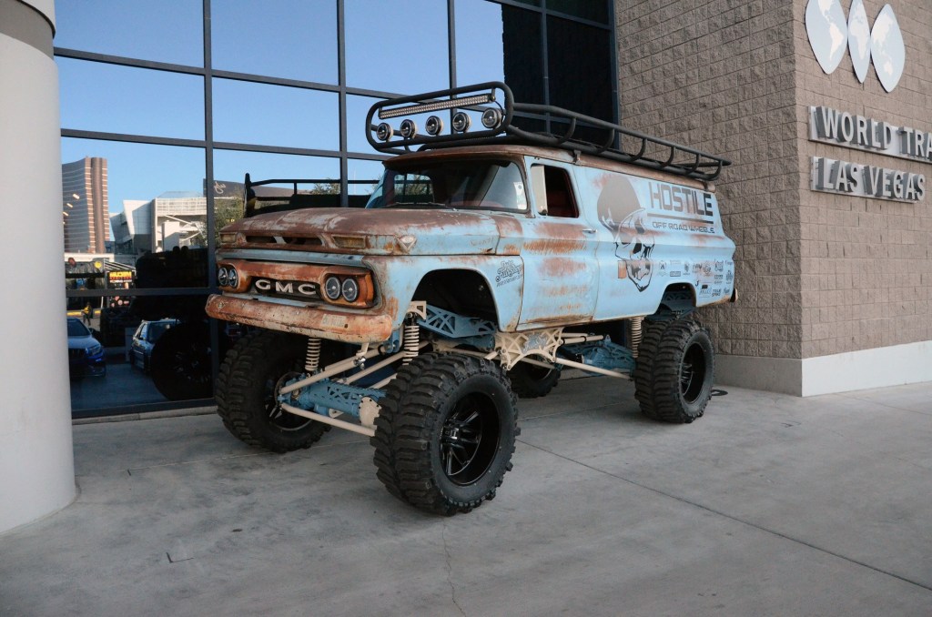 SEMA Coverage D7 carshowsnow.com/show-coverage/…
