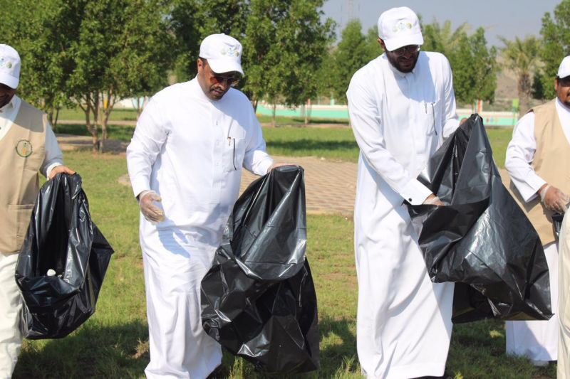 MBldibarq's tweet photo. أثنا مشاركة رئيس المجلس البلدي  الاستاذ محمد إبراهيم البارقي في مبادرة يوم التطوع البلدي المتزامن مع اليوم العالمي للتطوع  مع سعادة محافظ محافظة بارق ورئيس بلدية بارق https://t.co/YjTqvmeYuz