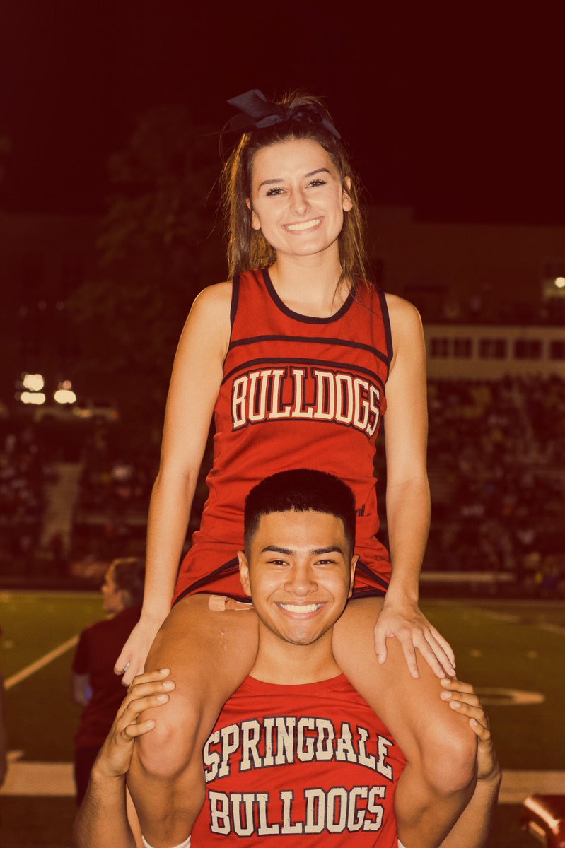SHSBulldogCheer's tweet photo. Happy birthday to this guy!  Have a great day, David! 🎂❤️ https://t.co/0rqSv5Se4Z