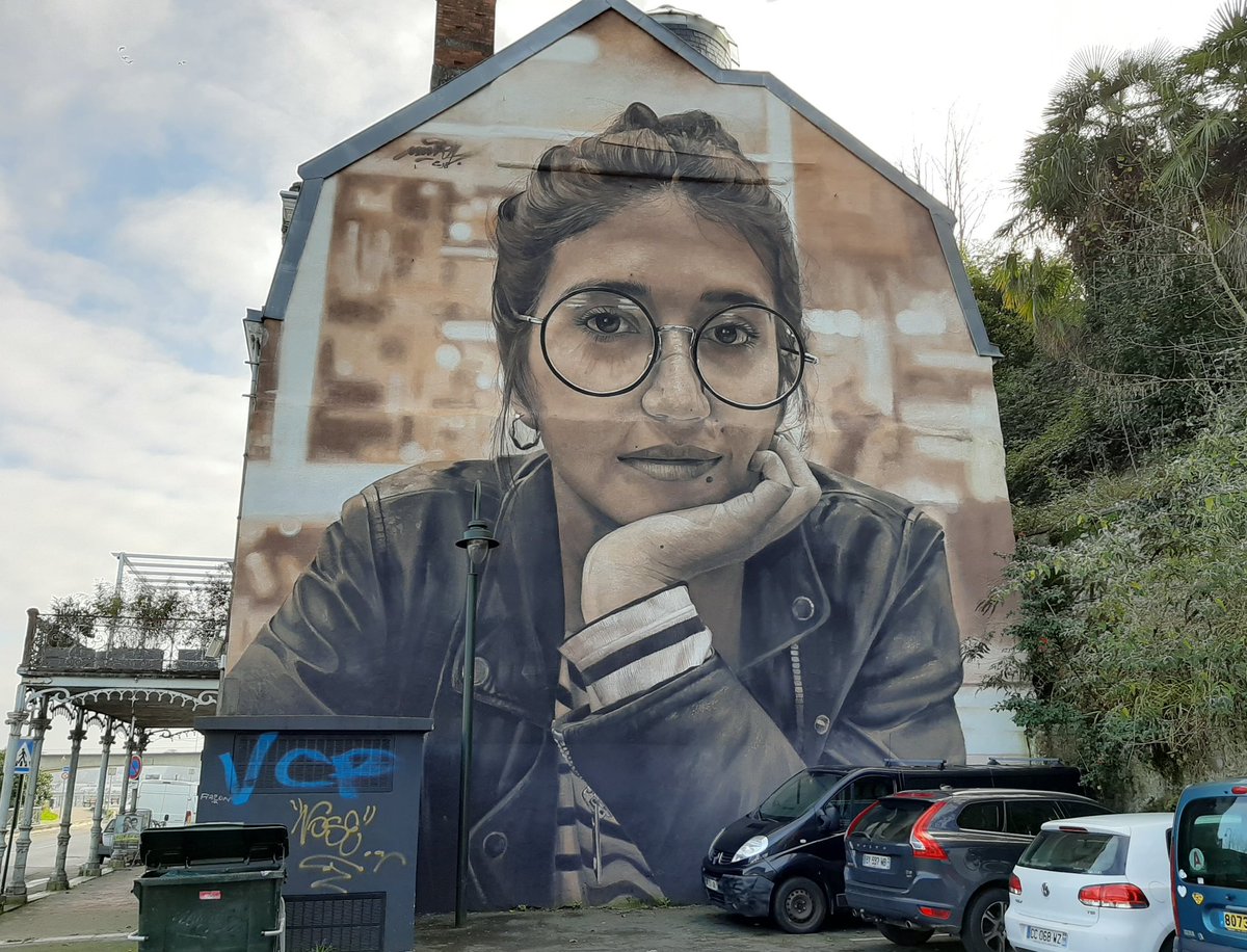 MolinaStreetArt's tweet photo. 'Vera Primavera' by French Mantra Rea for Points de Vue 2018 in Bayonne, France

#mantrarea #pointsdevue #pdv2018 #bayonne #bayonnestreetart #artderue #arturbain #fresque #streetart #mural #graffiti #urbanart #wallart

📷 taken by me. https://t.co/tXiZCMn1oi